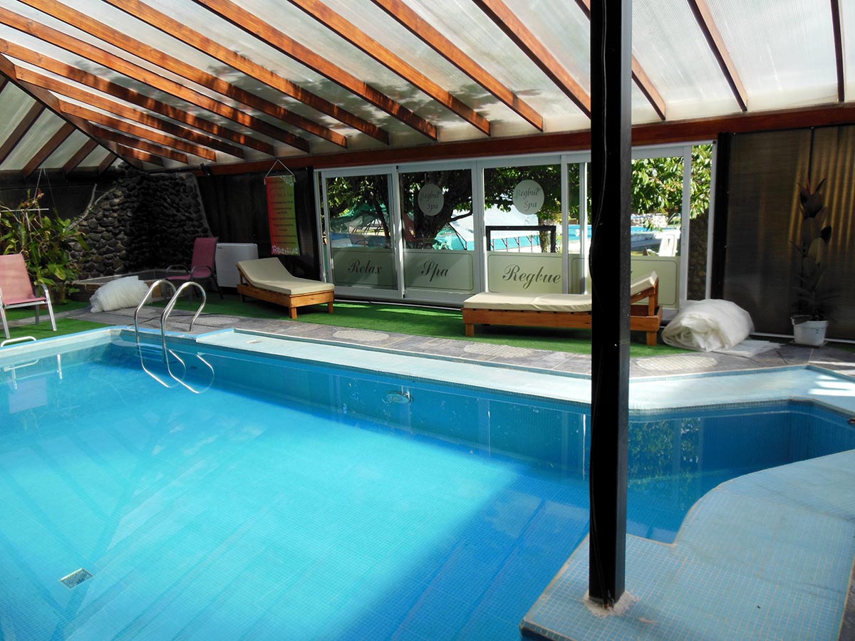Spa y pileta cubierta de Cabañas y Spa Regbue, Trevelin, Patagonia